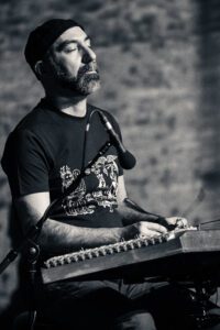 Musiker, Komponist und Santur Spieler Kioomars Musayyebi